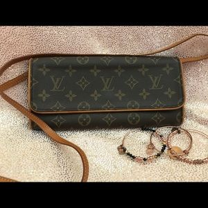 💯 auth Louis Vuitton Twin Pochette GM